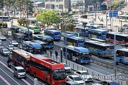 서울 버스노조 쟁의행위 찬반투표 [연합뉴스 자료사진]