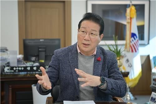 부산 동구청장 정치자금법 위반 확정…직무 정지, 부구청장 대행 체제로 전환