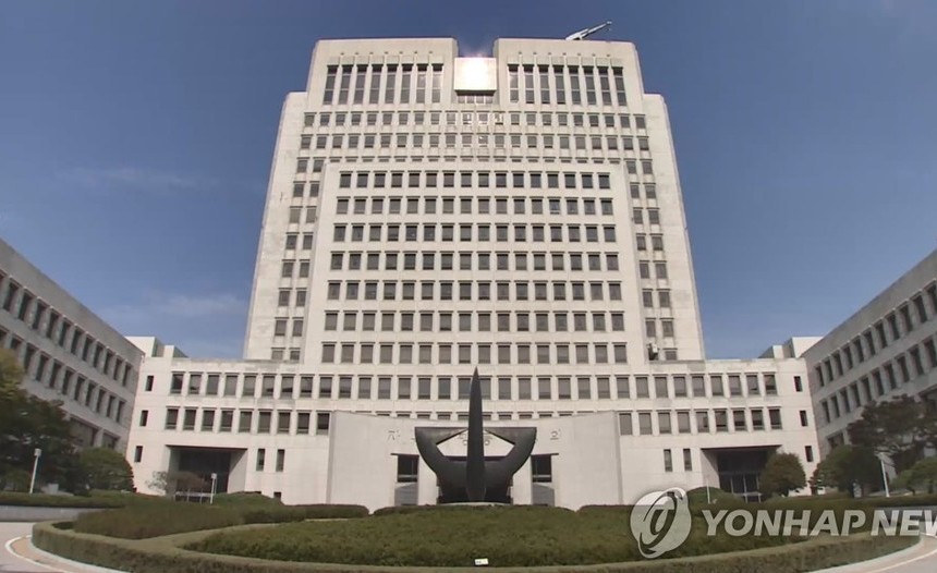 부산항 북항 재개발 알선 대가 수천만원 수수…국토부 공무원 징역 5년 확정