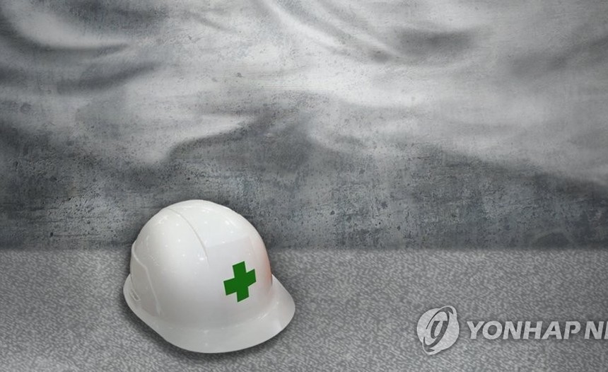 서울 마포 철거 현장 붕괴 사고…50대 작업자 자재에 깔려 숨져