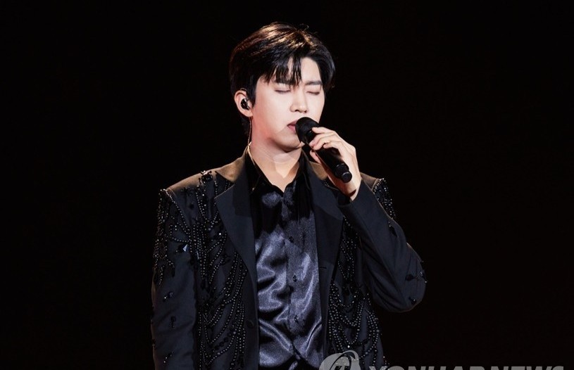 임영웅 “오늘 하루 잘 살아가는 게 가장 어려운 일”…가을을 물들인 ‘아임 히어로’ 컴백 무대