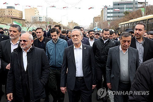 트럼프 ‘최후통첩’ 임박…이란 대통령 “1,400만명 항전 준비”