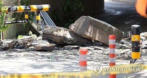 “낙석 위험 민원 있었는데”…대구 지하도 사망 사고에 안전관리 부실 논란