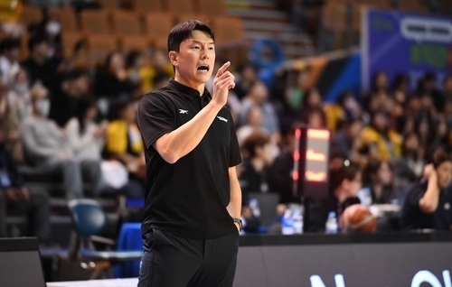 서울 삼성, 4시즌 연속 최하위 위기…김효범 감독 