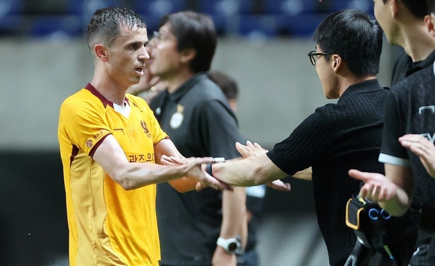 광주FC 이정효 감독 “아사니, 현재는 우리 선수…다음 주 훈련 복귀”