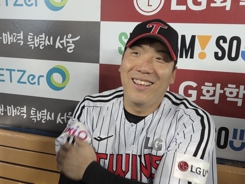 김현수, 시즌 10번째 결승타…‘타자 암흑기’에 반등 성공