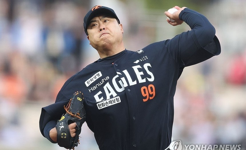 류현진, 내전근 불편으로 1군 말소…한화 선발진 ‘비상’