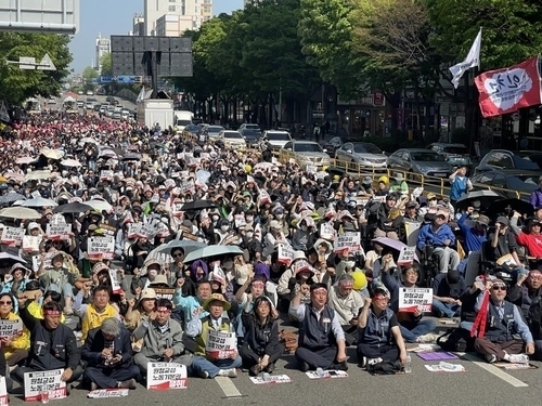 노동절 인천 도심 집회…“노동권 보장 촉구” 5천명 행진