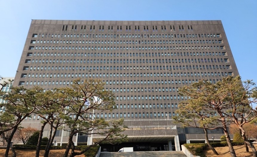 영원무역 성기학 회장, 공시집단 지정 회피 혐의로 벌금 1억원 약식기소