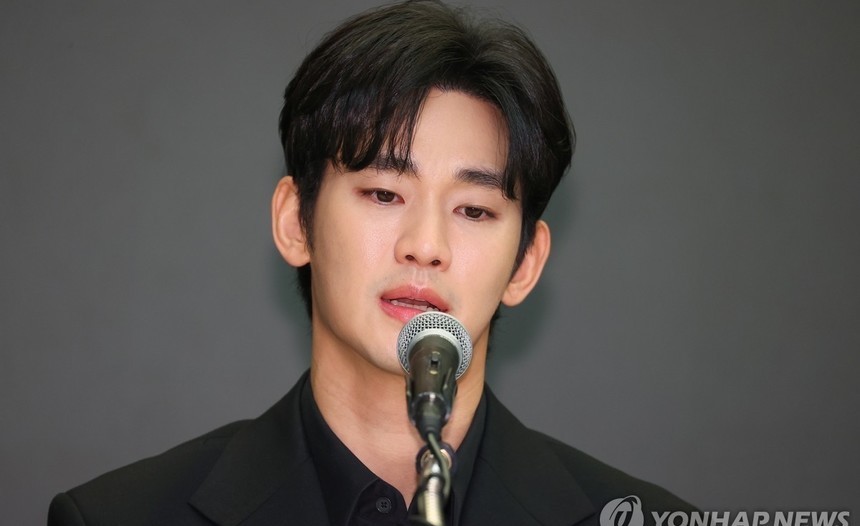 배우 김수현, 故 김새론 미성년 시절 교제 의혹 관련 공식 사과