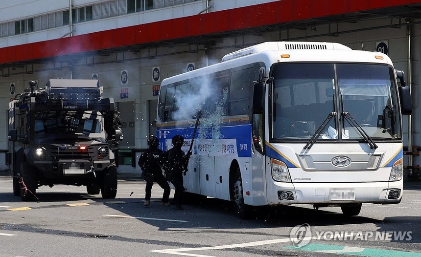 “불법 드론 화생방 테러·버스 인질극 대응”…대전경찰, 선거 앞 대테러 훈련