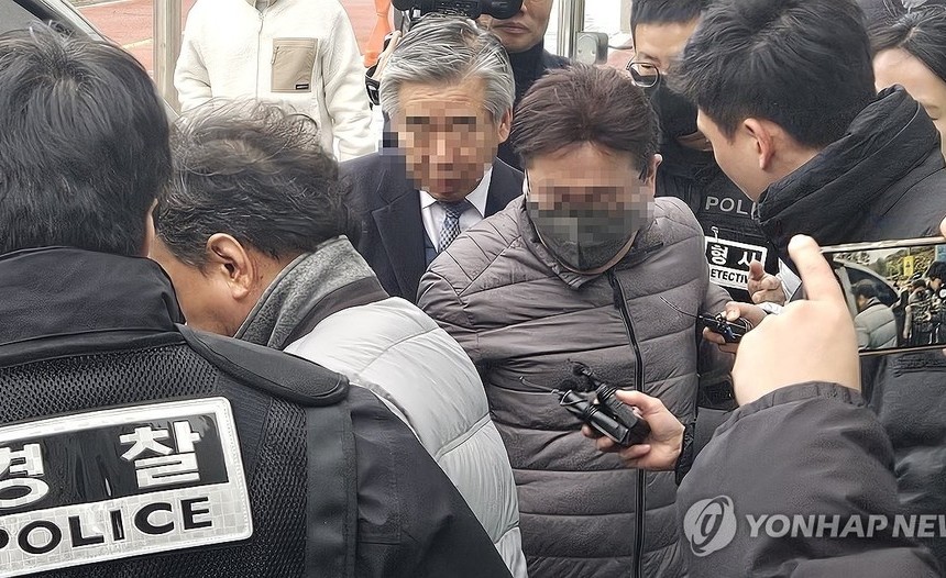 장애 영아 살해 공모 혐의 산부인과 의사에 징역 10년 구형