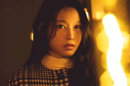 설현, '조명가게'로 연기 스펙트럼 확장… 
