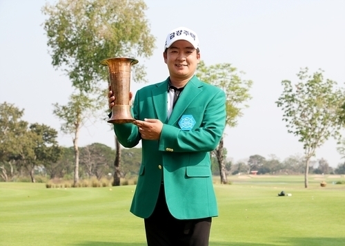 김승혁, KPGA 윈터투어 1회 대회 우승… 8년 만의 정상 탈환