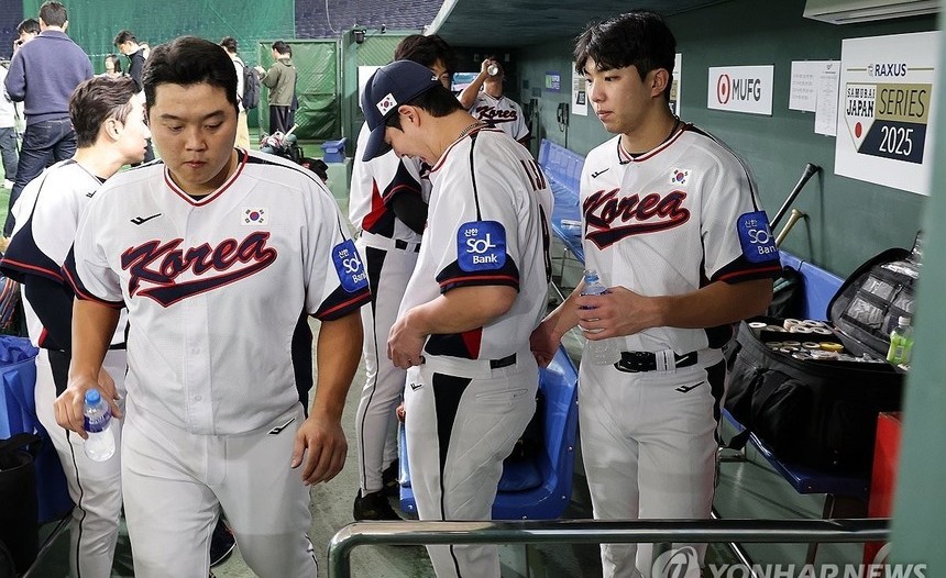 4번 타자 한동희 카드 꺼낸 대표팀…승부수 띄운 마지막 한일전