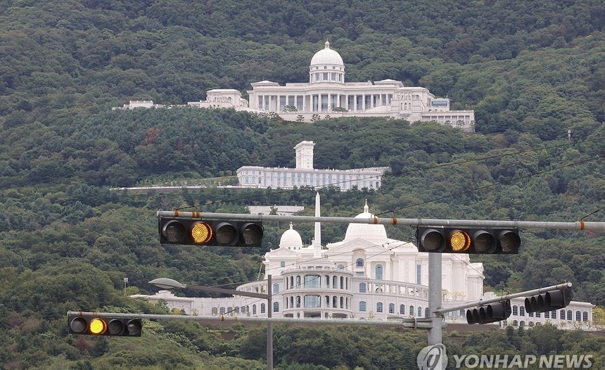 특검 “통일교인 2,400명 국민의힘 입당…김기현 당선 위해 김건희·건진법사 공모”