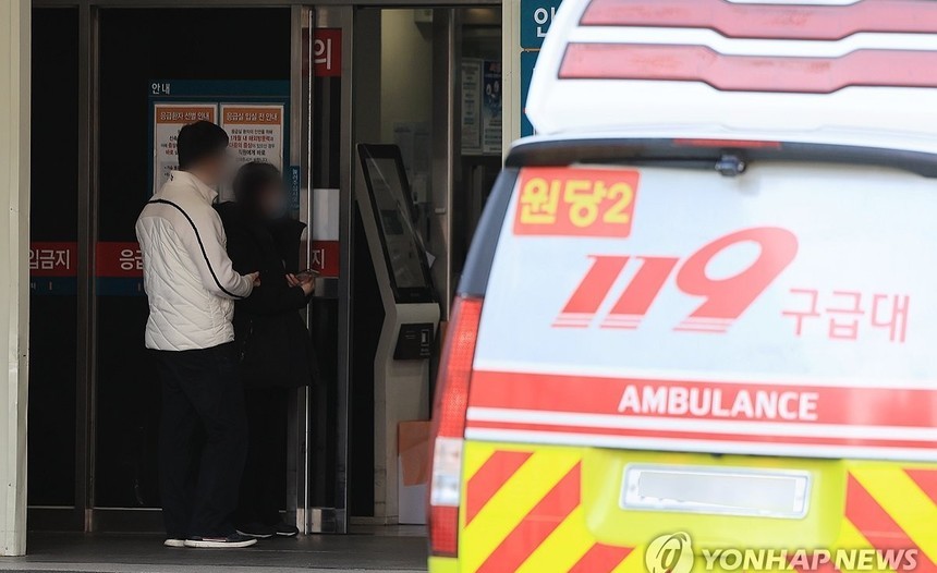 부산 고3 '응급실 뺑뺑이' 사망…14곳 병원 수용 거부, 결국 구급차에서 숨져